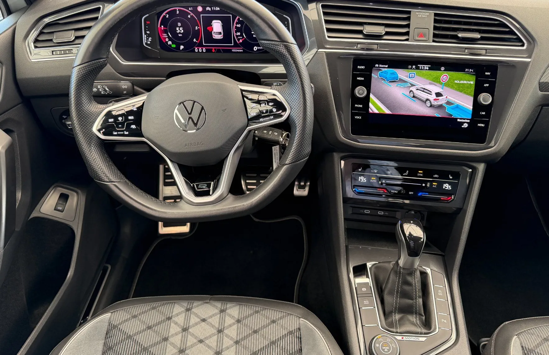 Zunanja slika - Volkswagen Tiguan Allspace - R-LINE 2.0 TDI 4M DSG VL.KLJUKA-MATRIX LED-KAMERA - 7