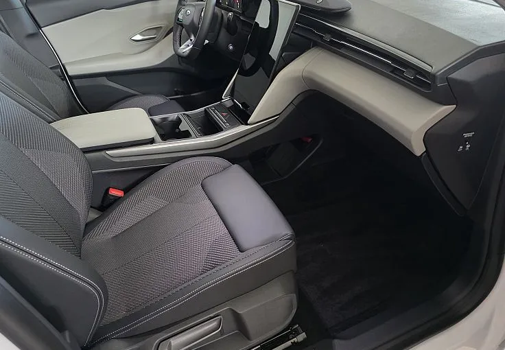 Zunanja slika - Ford Explorer - EV STYLE  elektromotor 52 kWh 125 kW at-DOBAVA TAKOJ - 5