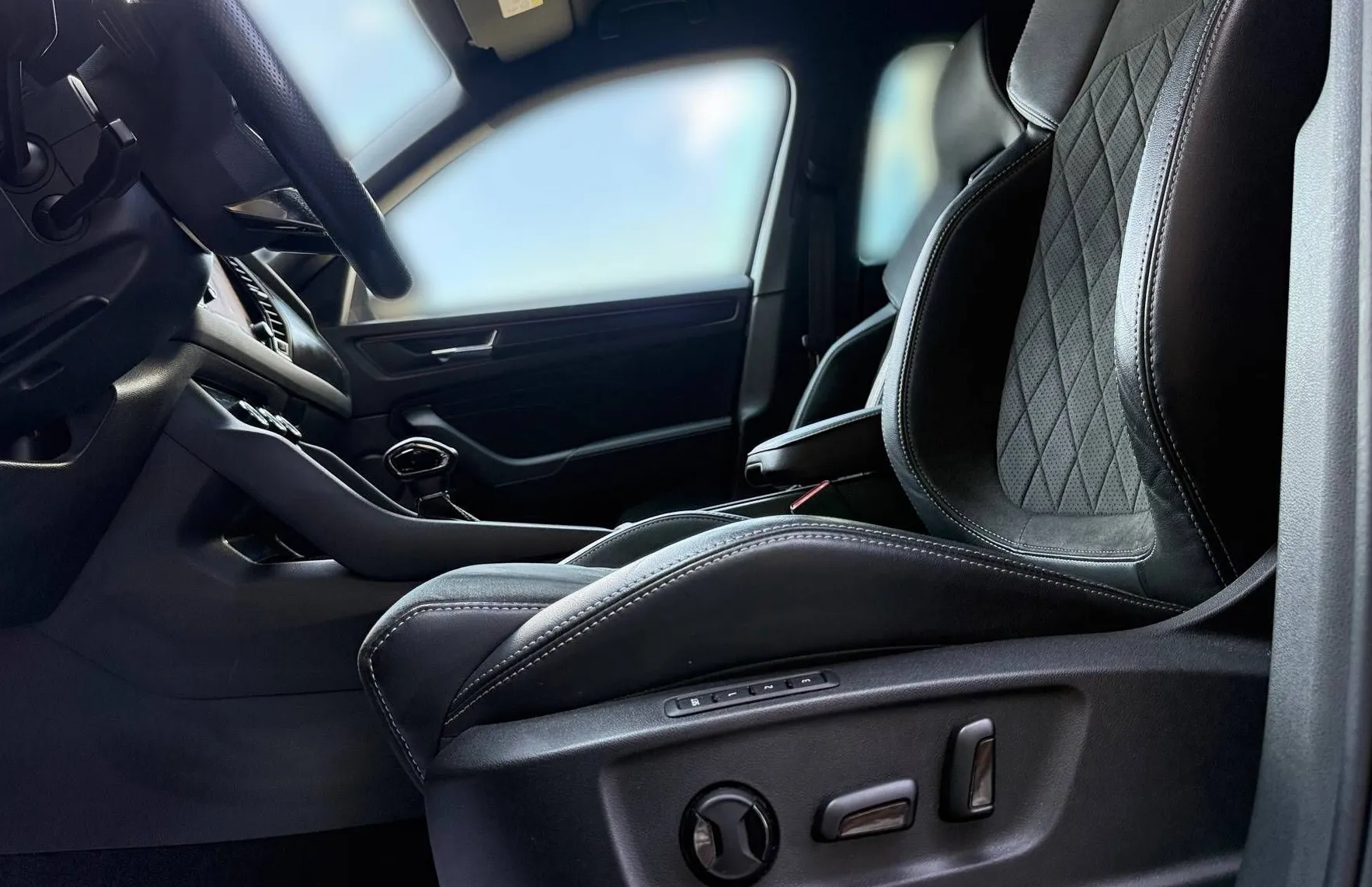 Zunanja slika - Škoda Kodiaq - 2.0 TDI Sportline VIRTUAL RADAR FULL LED KAMERA - 15