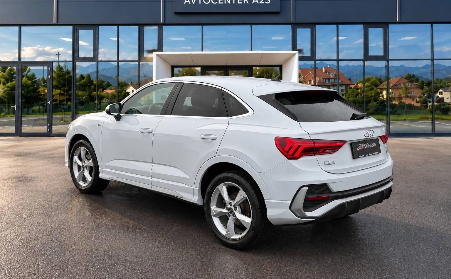 Zunanja slika - Audi Q3 Sportback - 2.0 TDI S-line S-tronic-SLO-ACC-LED-Virtual-Navi - 3