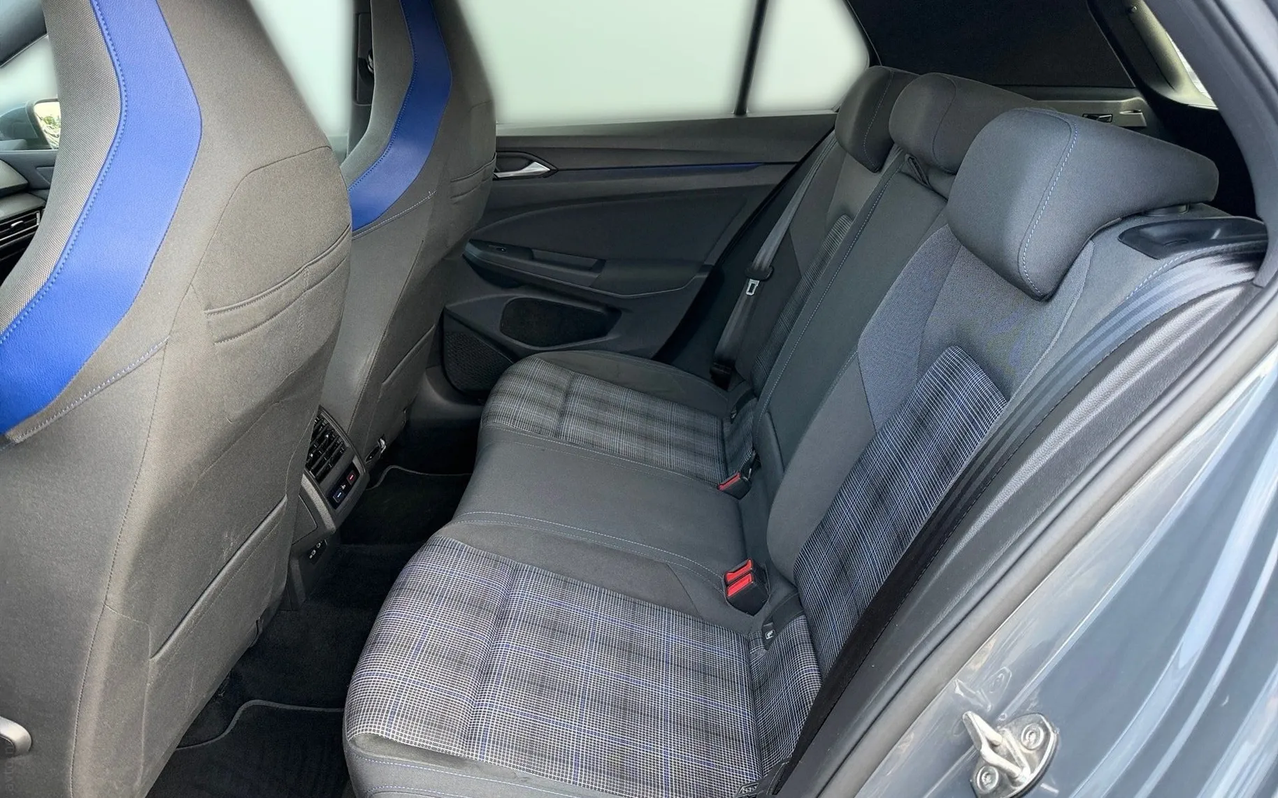 Notranja slika - Volkswagen Golf - 1.4 TSI GTE DSG- Full LED-ACC-PDC-Vzvratna kamera - 11