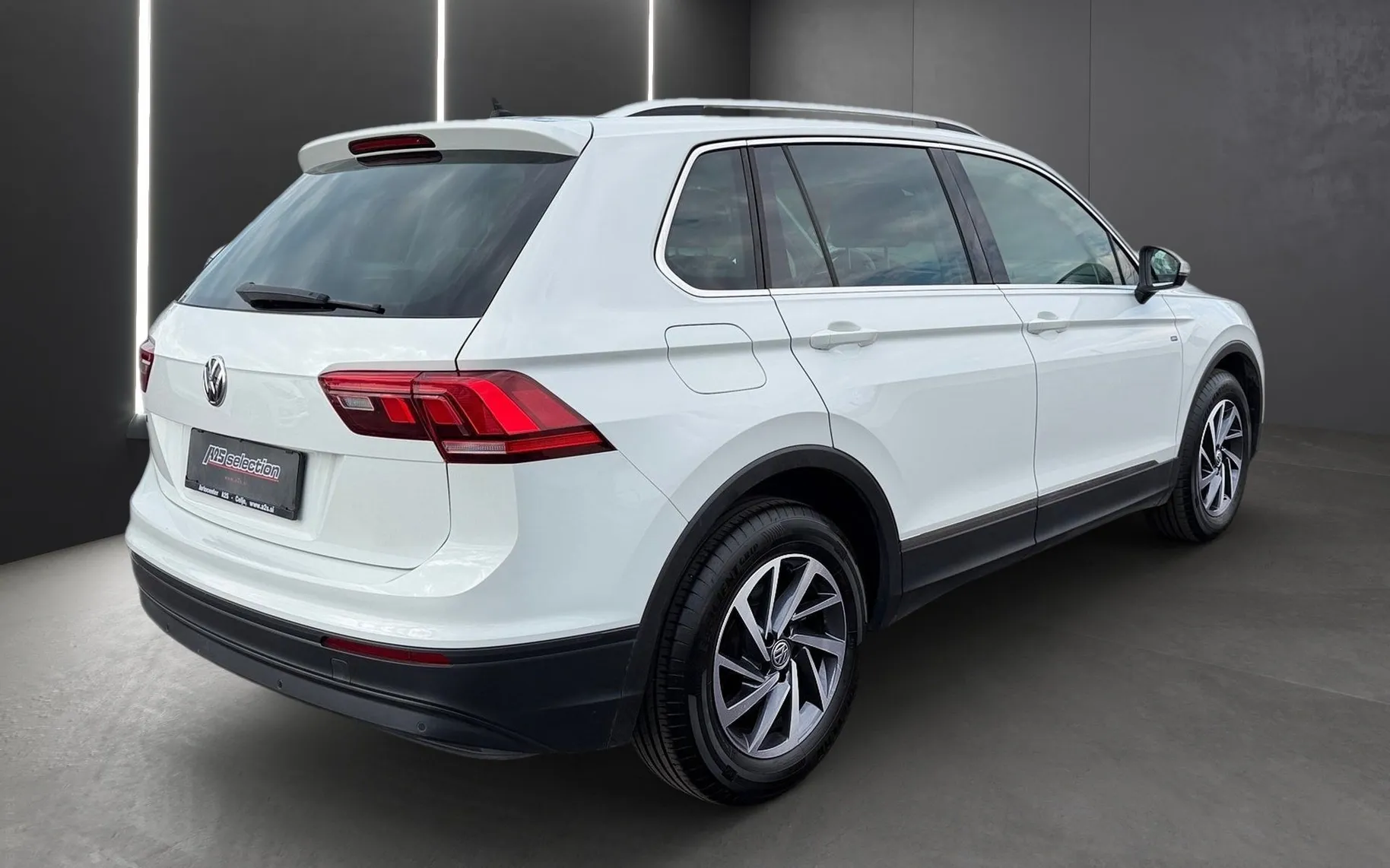Zunanja slika - Volkswagen Tiguan - 2.0 TDI BMT JOIN DSG-LED-ACC-PDC-Vl.Kljuka-Navi... - 3
