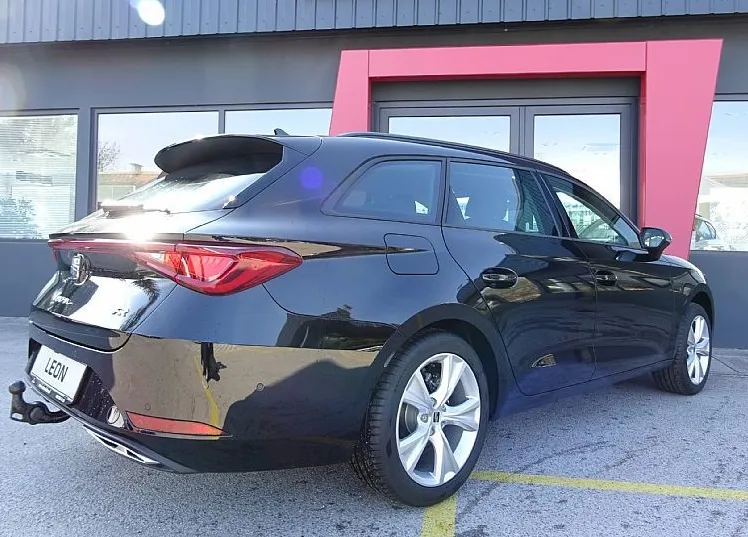 Zunanja slika - Seat Leon - 1.5 eTSI 150KM DSG FR ST- VLEČNA KLJUKA- - 4