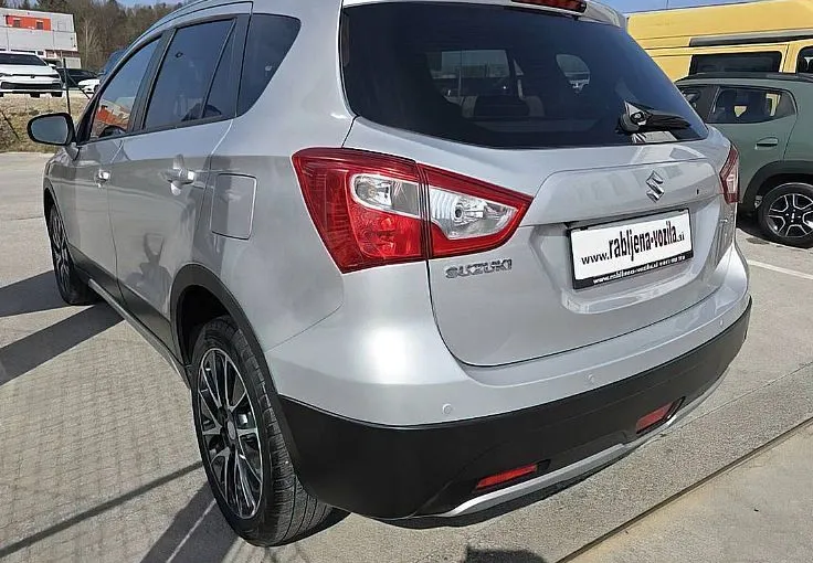 Zunanja slika - Suzuki SX4 S-Cross - 1.6 VVT ELEGANCE 4WD zelo lep... - 7
