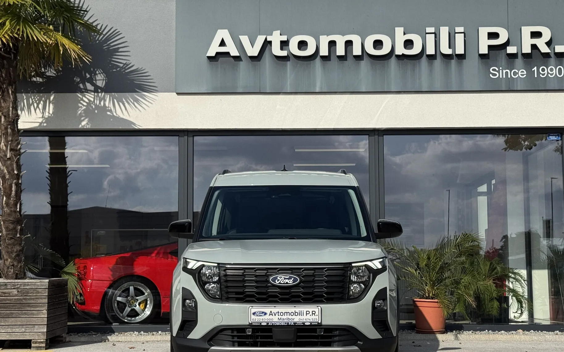 Zunanja slika - Ford Tourneo Courier - 1.0 EcoBoost ACTIVE AVT. AKTIVNI TEMPOMAT SLO - 2