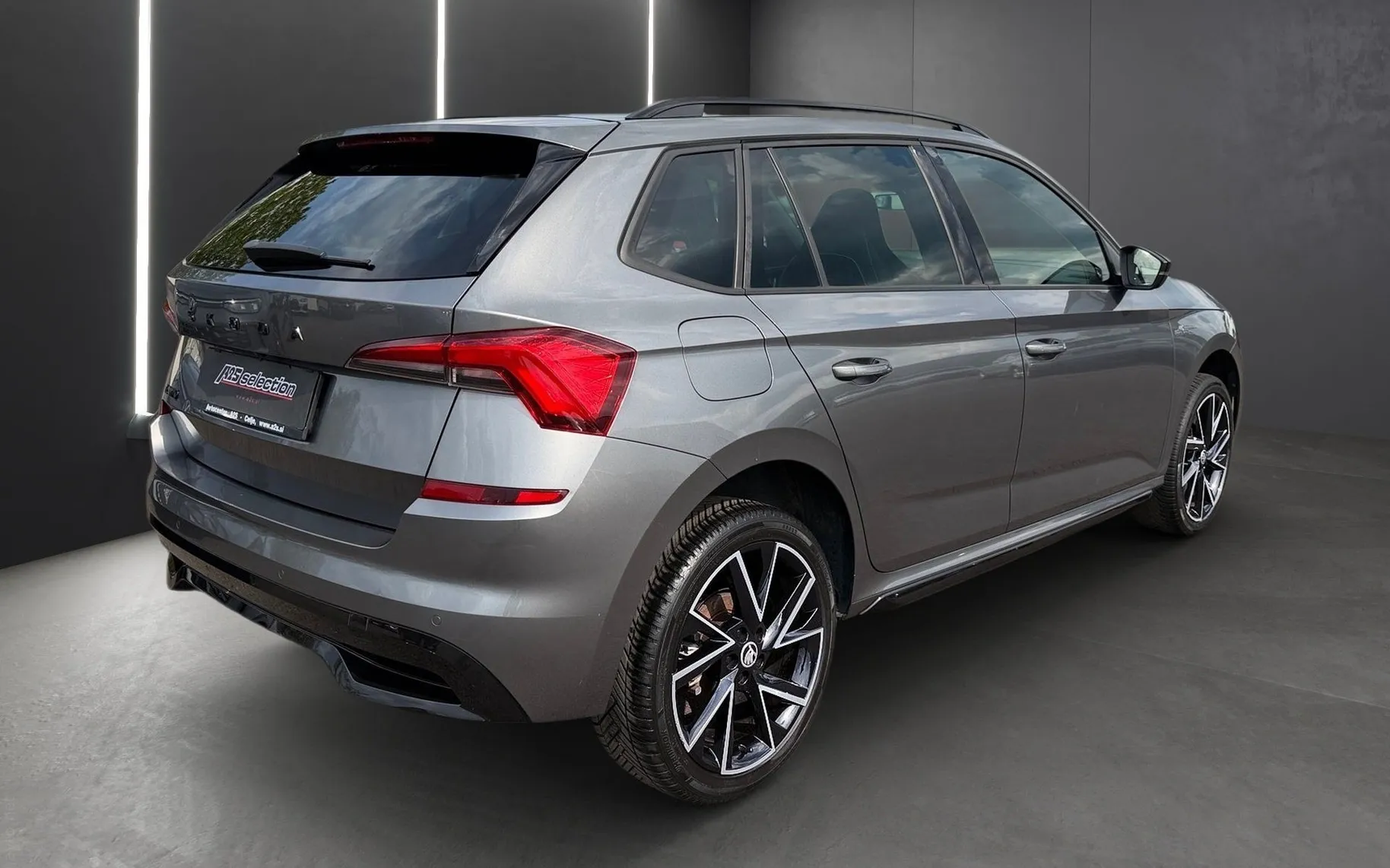 Zunanja slika - Škoda Kamiq - 1.0 TSI Monte Carlo-Panorama-Gretje sedežev-AppCon - 3