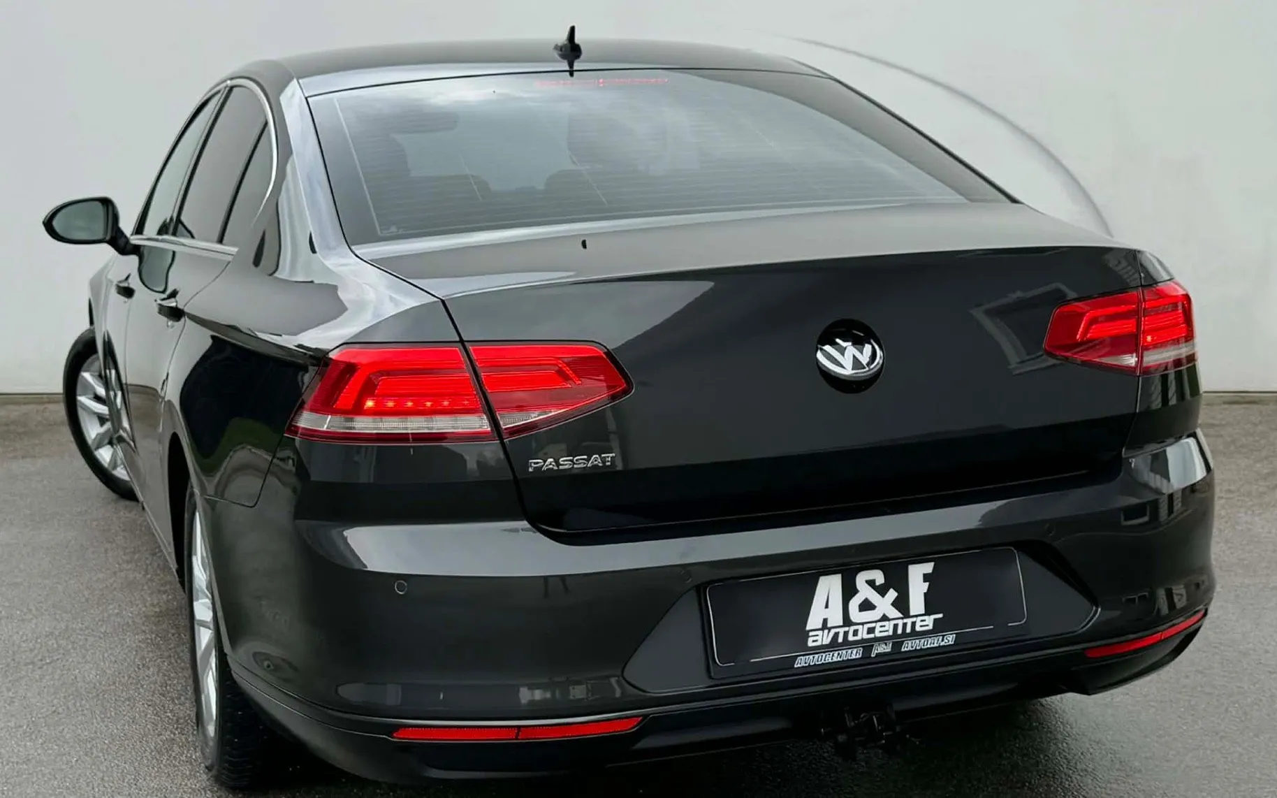 Zunanja slika - VW Passat - 2.0 TDI-H LINE-185.000km-VIRTUAL-LIZING ZA TUJCE-. - 5