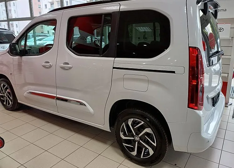 Zunanja slika - Toyota Proace - City Verso BEV 50kWh Family 100kW compact - 2