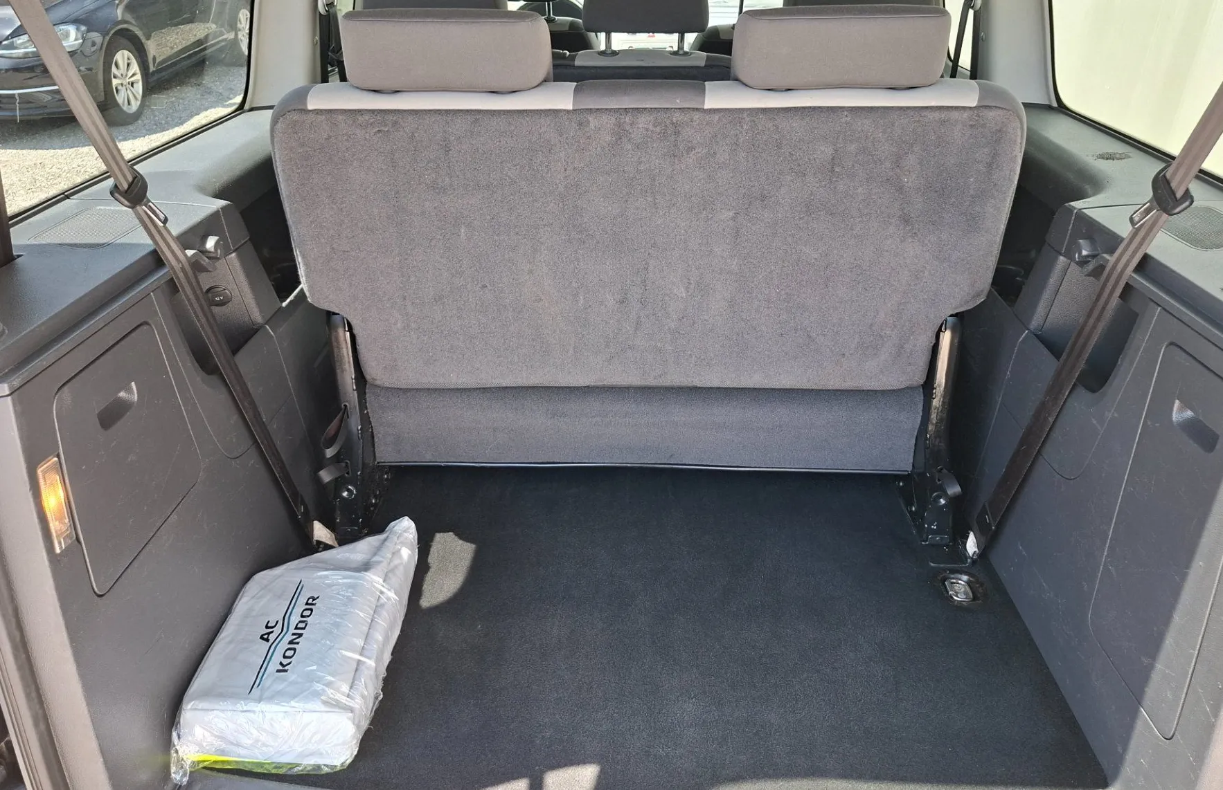 Zunanja slika - VW Caddy - 1.6 TDI Comfortline - 7 Sedežev - 12