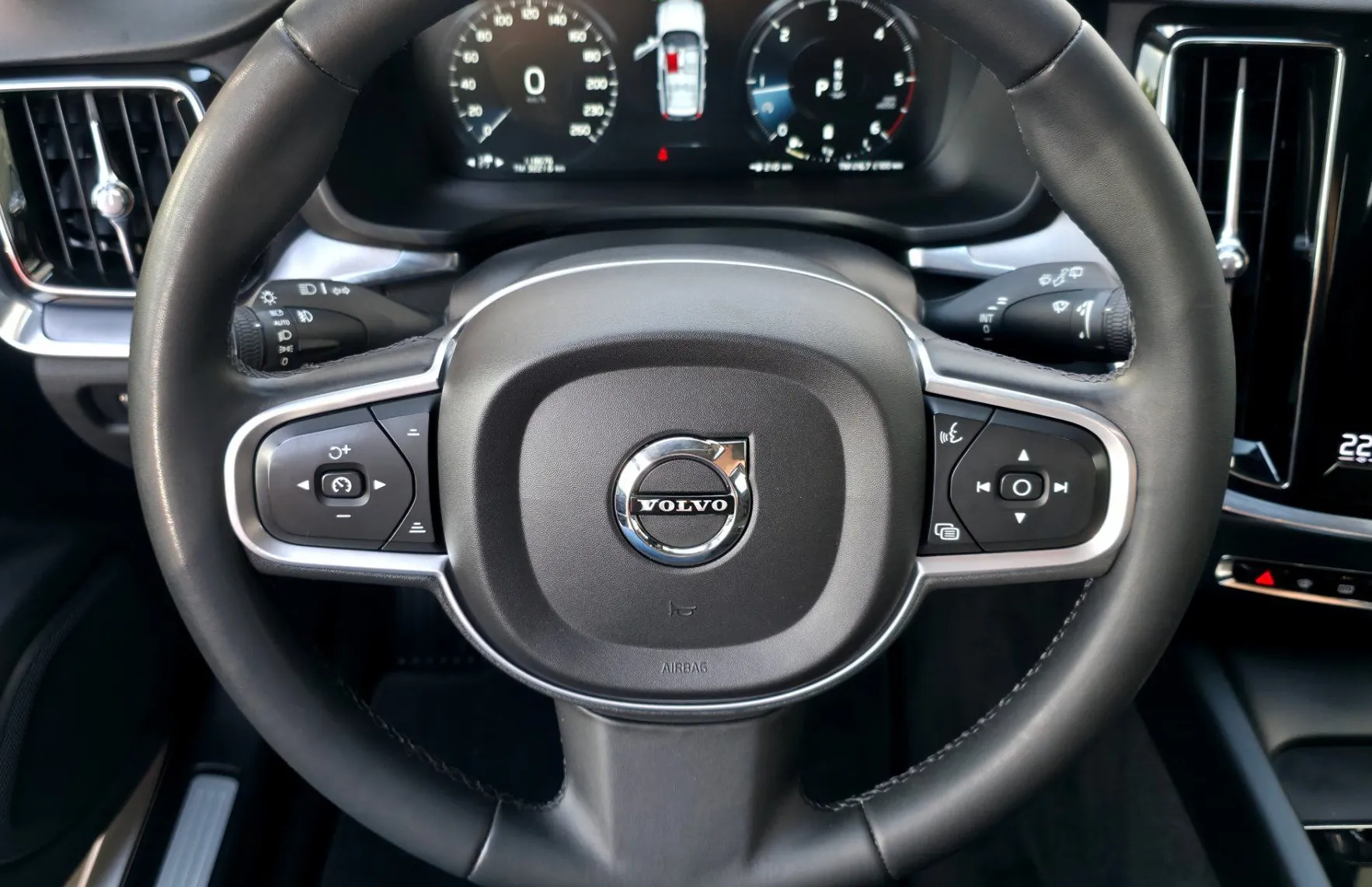 Zunanja slika - Volvo V60 - B4D Core AT FULLED•AMBIENT•ACC•VIRTUAL•KEYLESS•18 - 8