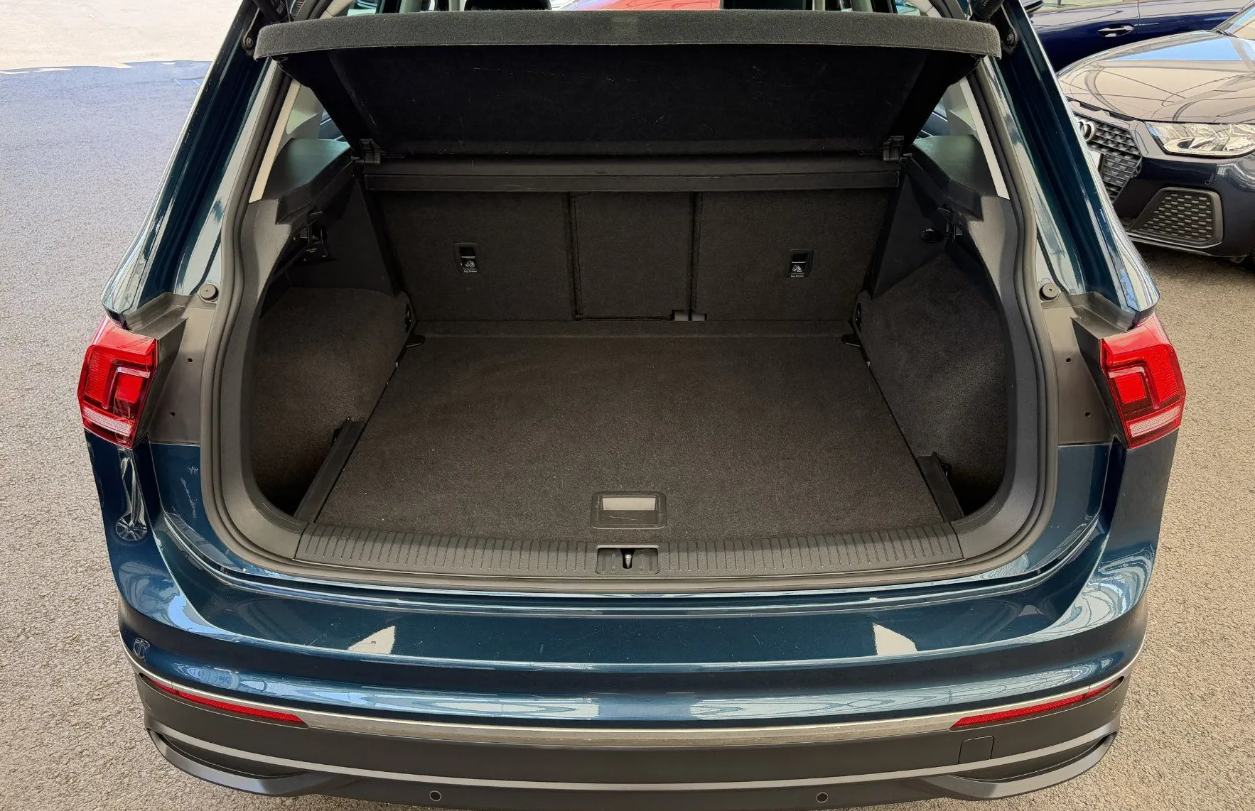 Zunanja slika - Volkswagen Tiguan - Life 2.0 TDI DSG 4MOTION - KAMERA - EASY OPEN - 11
