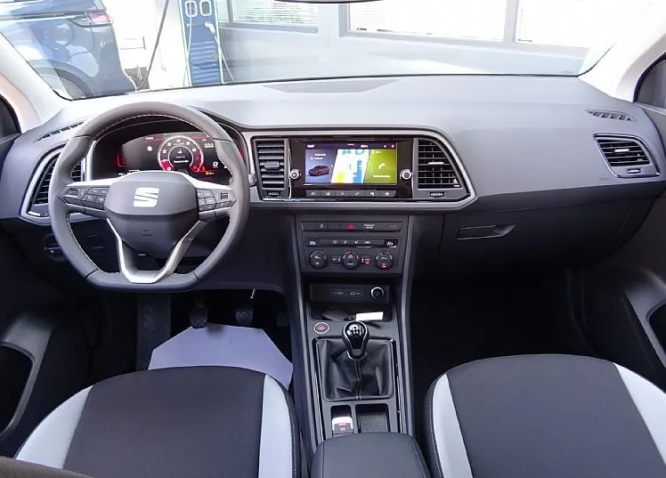 Zunanja slika - Seat Ateca - 1.0 TSI 85 KW HOLA -NA ZALOGI - - 12