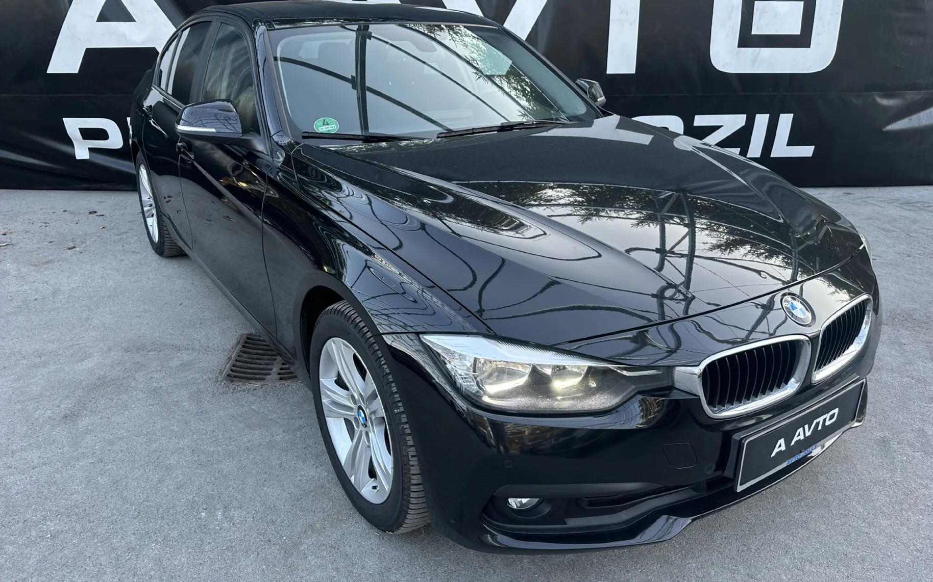 Zunanja slika - BMW Serija 3 - : 318i Advantage-NAVI-GRE.SEDEŽEV-2xPDC-TEMPOMAT-17C - 2