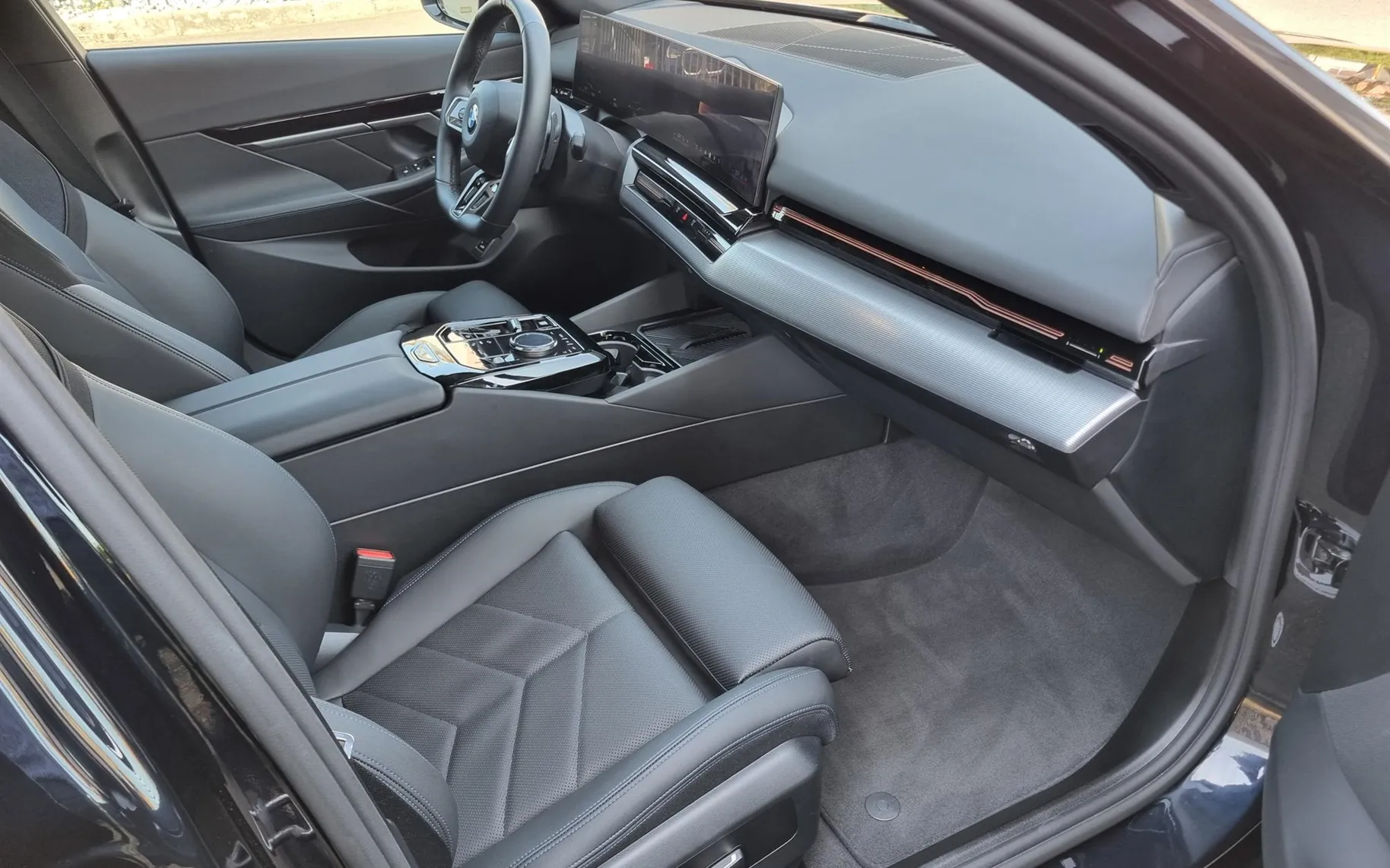 Zunanja slika - BMW Serija 5 - 520d xDrive Touring - 6