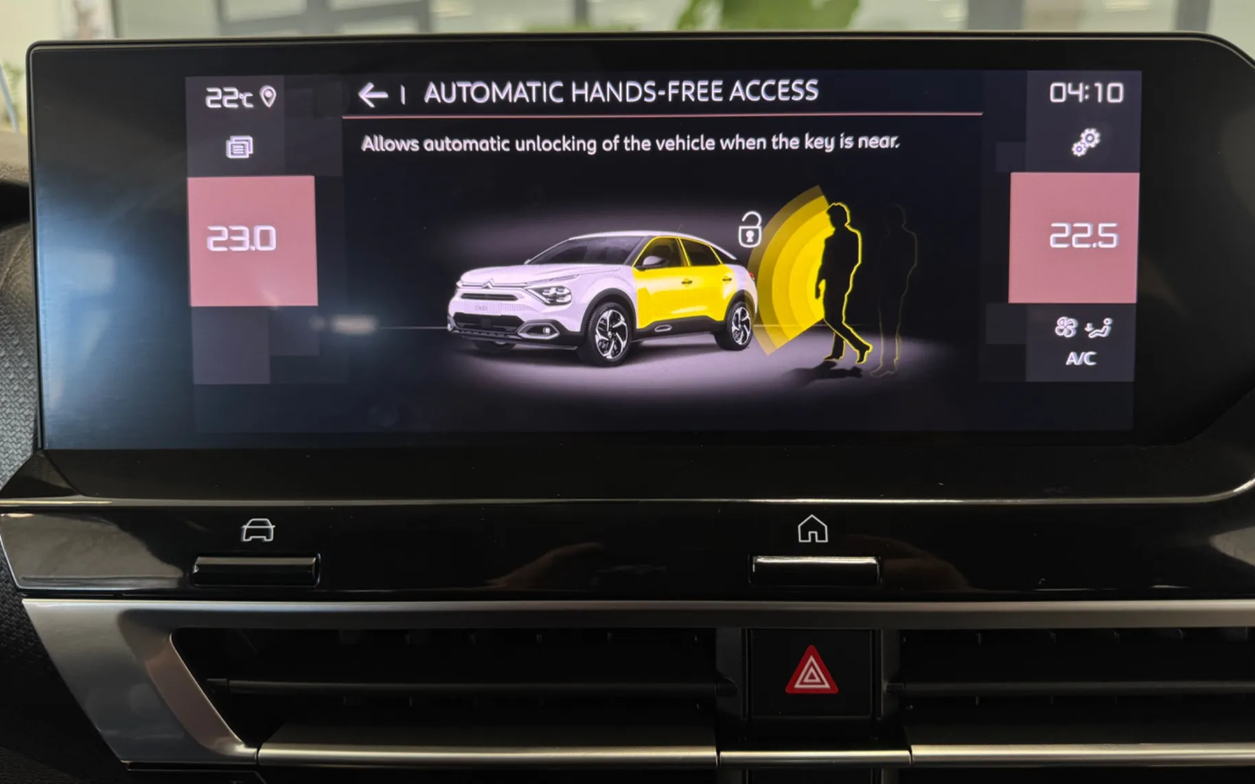 Zunanja slika - Citroën C4 - 1.2-SHINE-AUT-FULL-LED-KAMERA-HEAD-KEYLESS-18C - 16