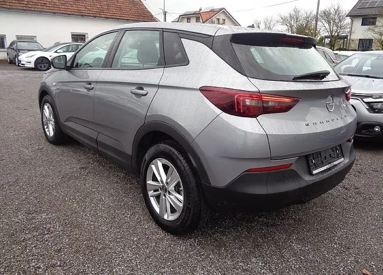 Zunanja slika - Opel Grandland - 1.2 TURBO 130hp - samo 58.000km - 4
