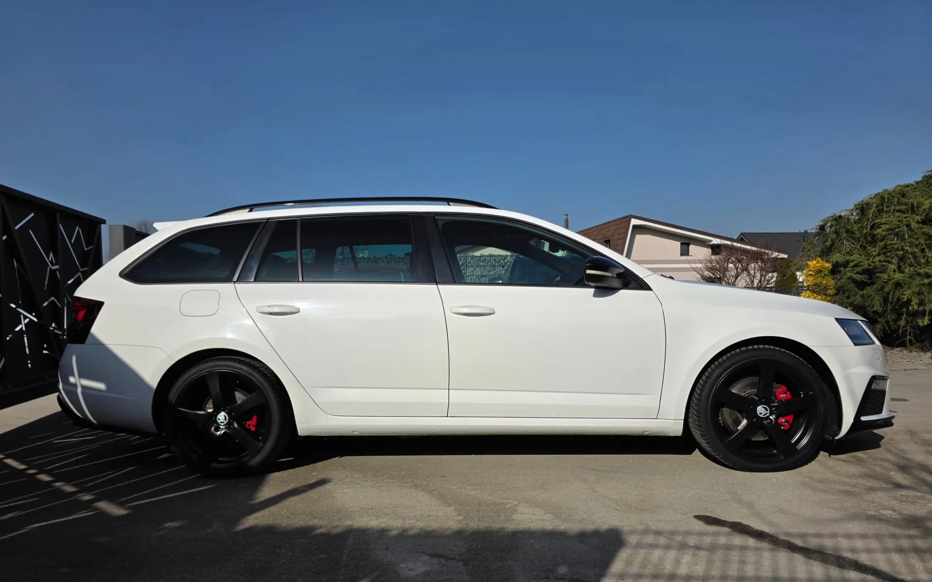 Zunanja slika - Škoda Octavia - Combi 2,0 TDI RS DSG - 5
