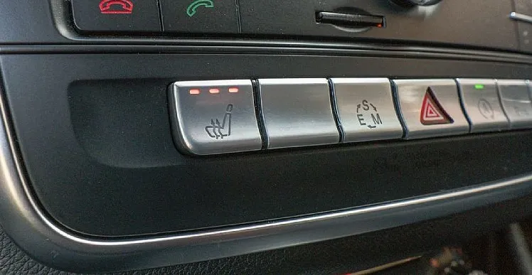 Zunanja slika - Mercedes-Benz CLA-Razred - 180•AMBIENT•PDC•BI-XENON•NAVI•TEMP•KREDIT•LEASING - 15