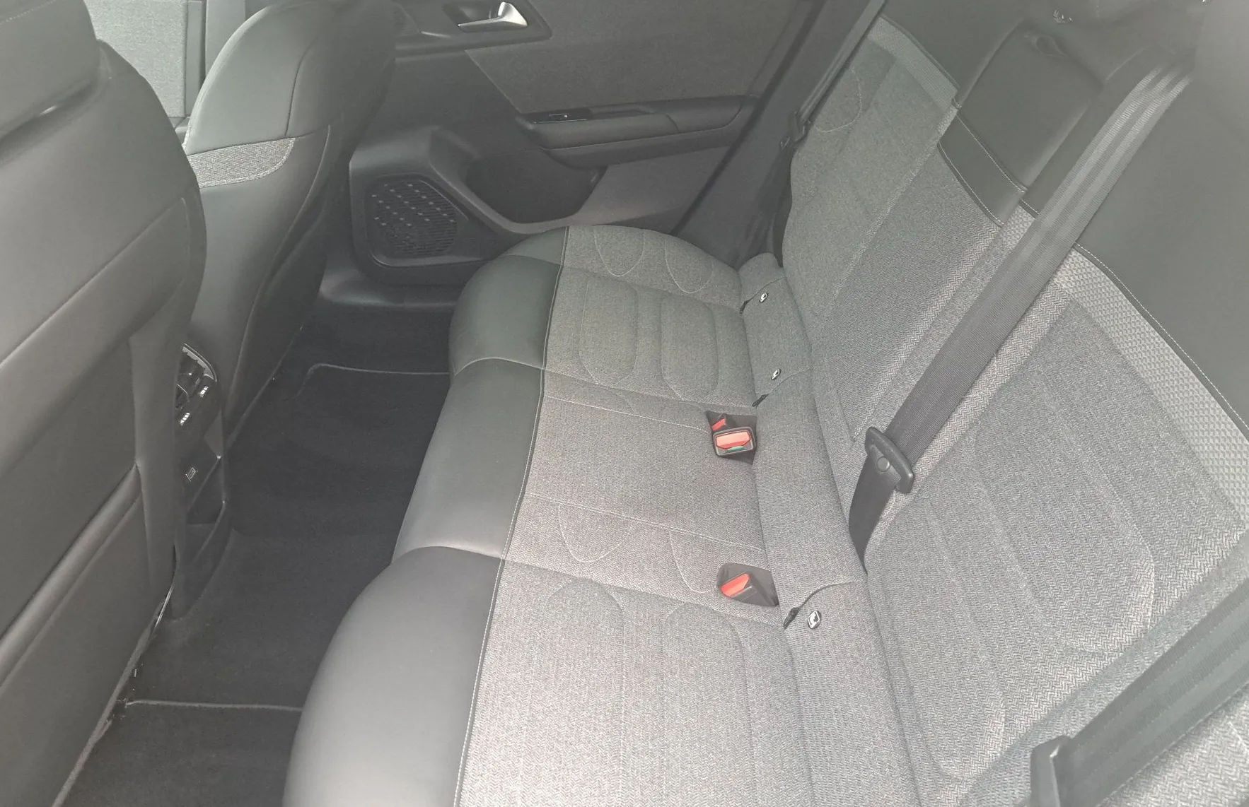 Zunanja slika - Citroën C5 X - 1.2 AUT. - 11