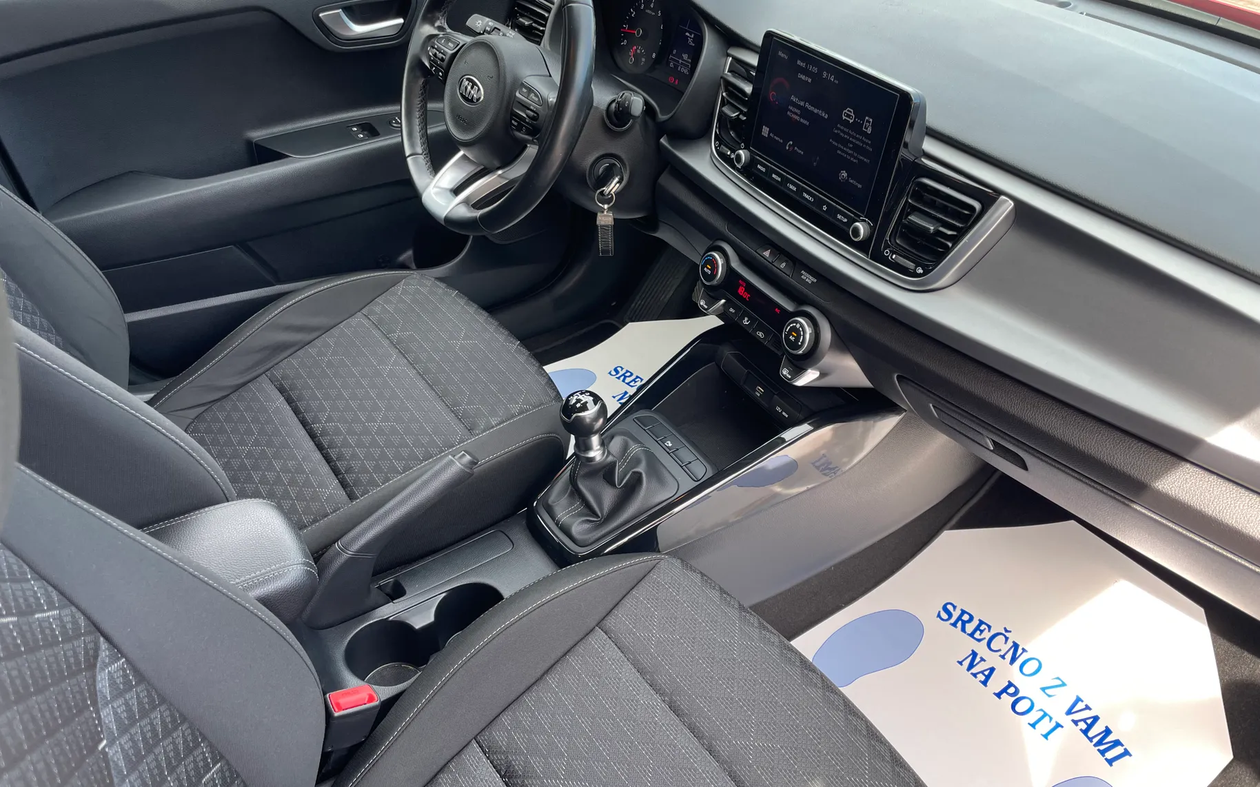 Notranja slika - KIA - Rio 1,2 DPI LX Urban ISG - 8
