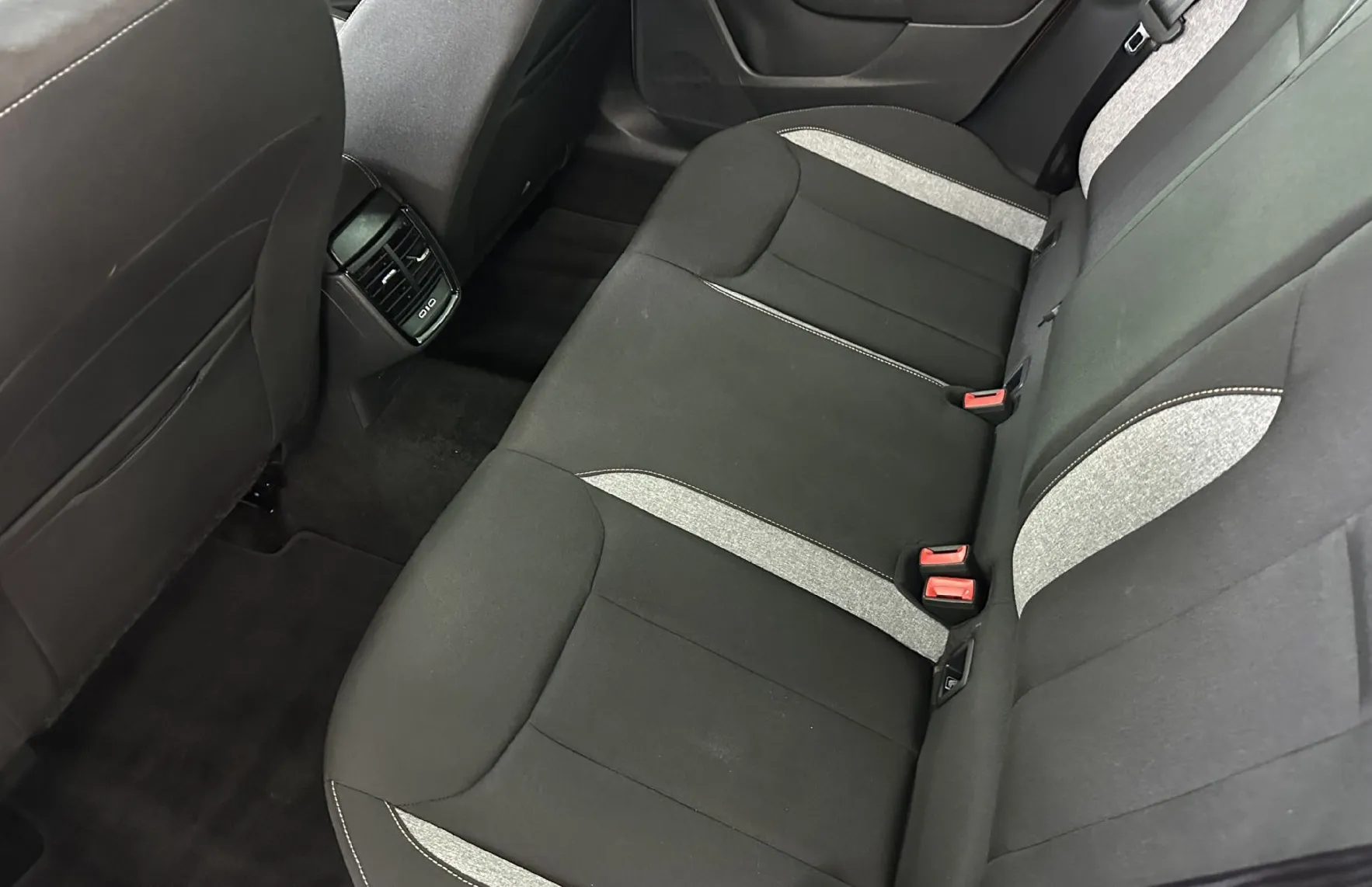 Zunanja slika - Škoda Kamiq - Selection 1.0 TSI 85 kW.LED.KAMERA.2024.23.000 KM - 5