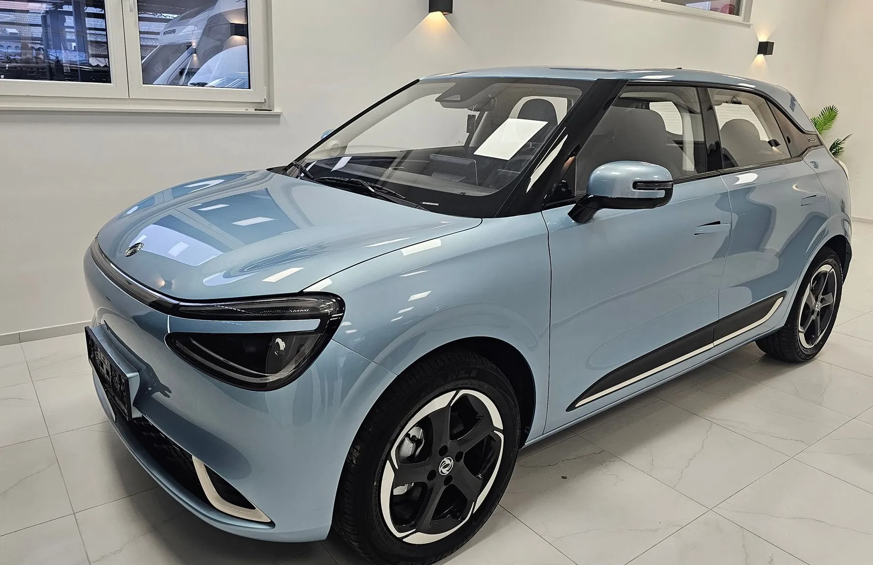 Zunanja slika - Dongfeng Box - 42.3 kWh 70 kW- Gray Black Interior - 11