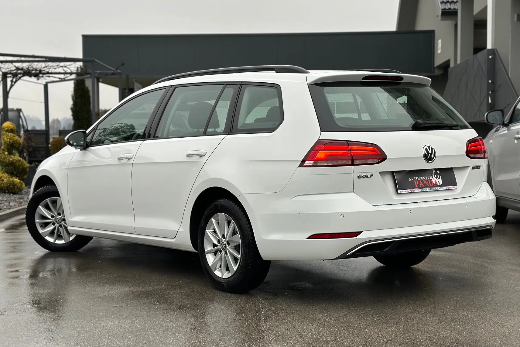Zunanja slika - VW Golf - Variant 1,6 TDI Comfortline+SLO+1LAST+ACC+KLJUKA+NAVI.. - 3