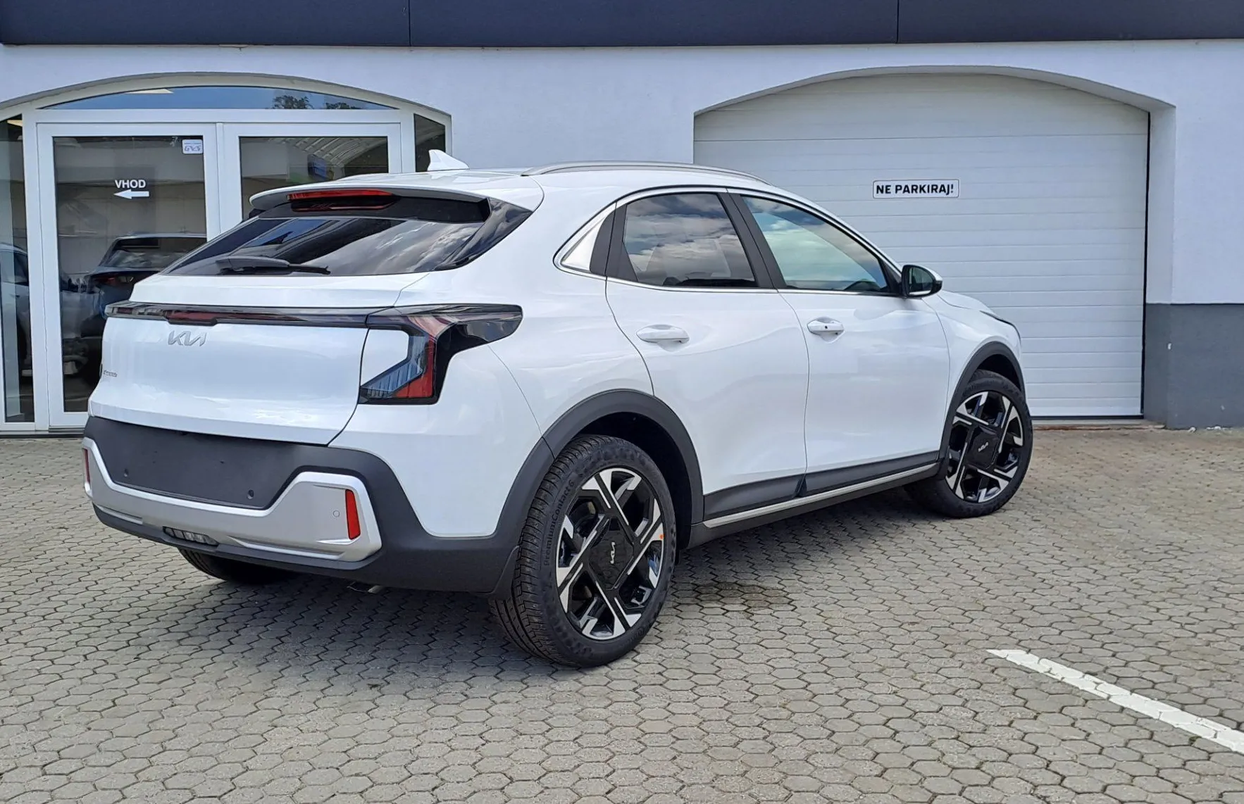 Zunanja slika - KIA XCeed - 1.6 T-GDI ISG EX STYLE 7DCT - 4