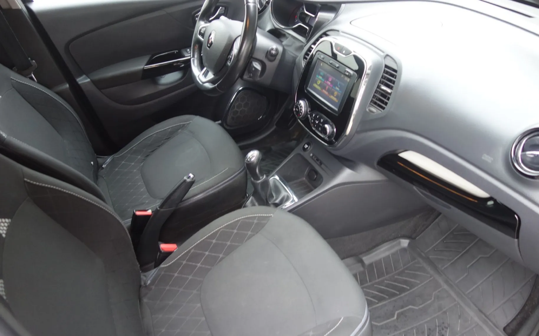 Zunanja slika - Renault Captur - TCe 90  Start Stop - 6