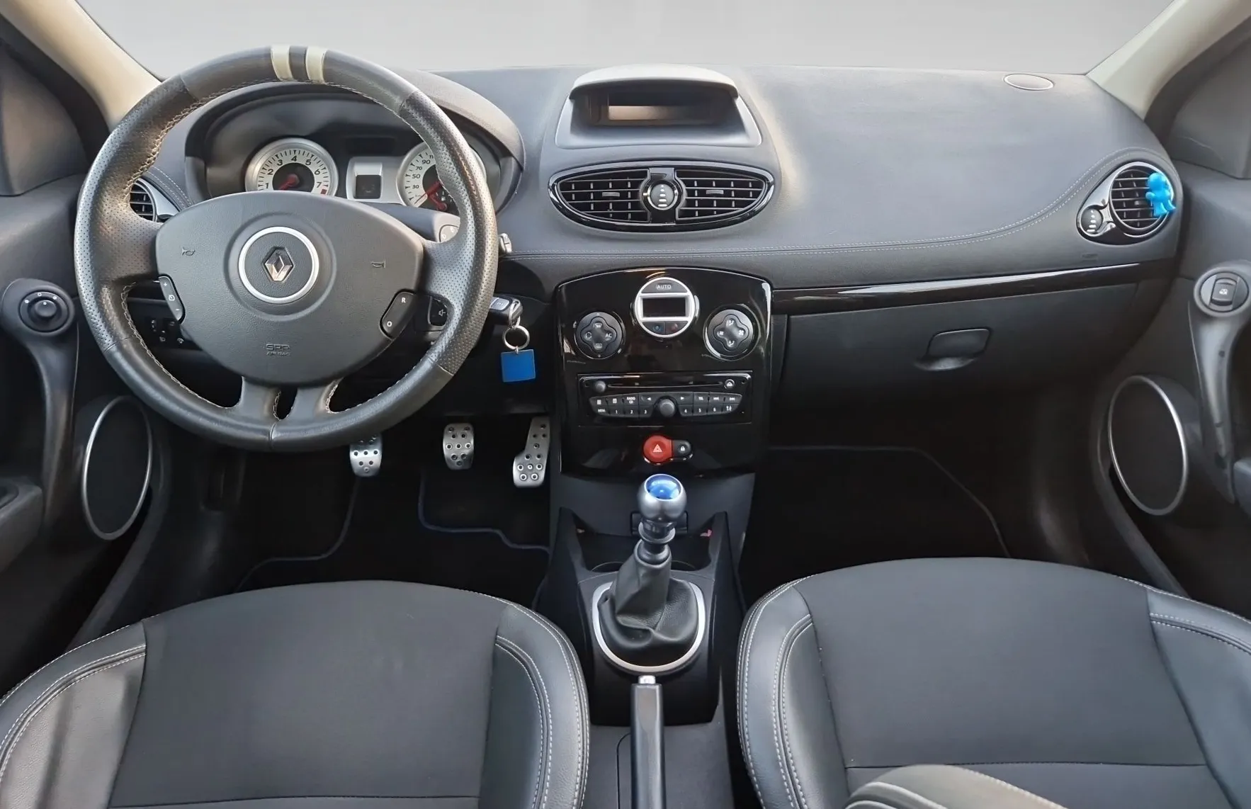 Zunanja slika - Renault Clio - Gordini 1.6 16V - 11