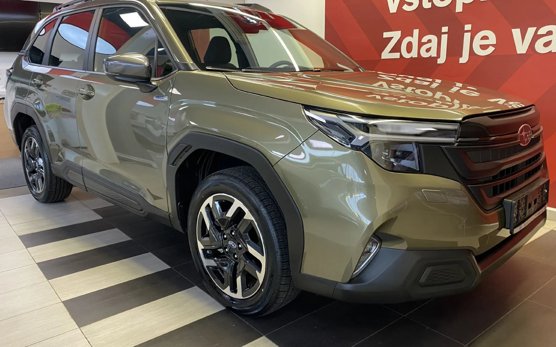 Zunanja slika - Subaru Forester - 2.0i 4WD CVT FREE - 1