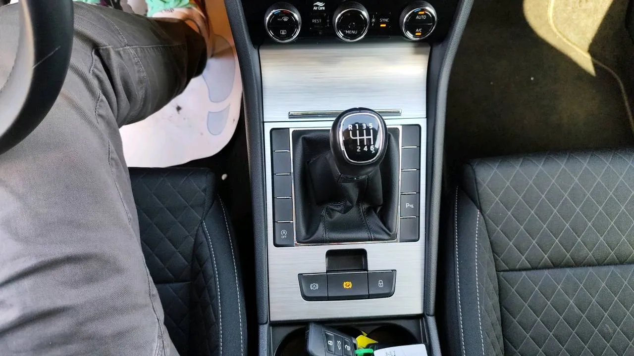 Notranja slika - Škoda Superb - 2.0 TDI - 15
