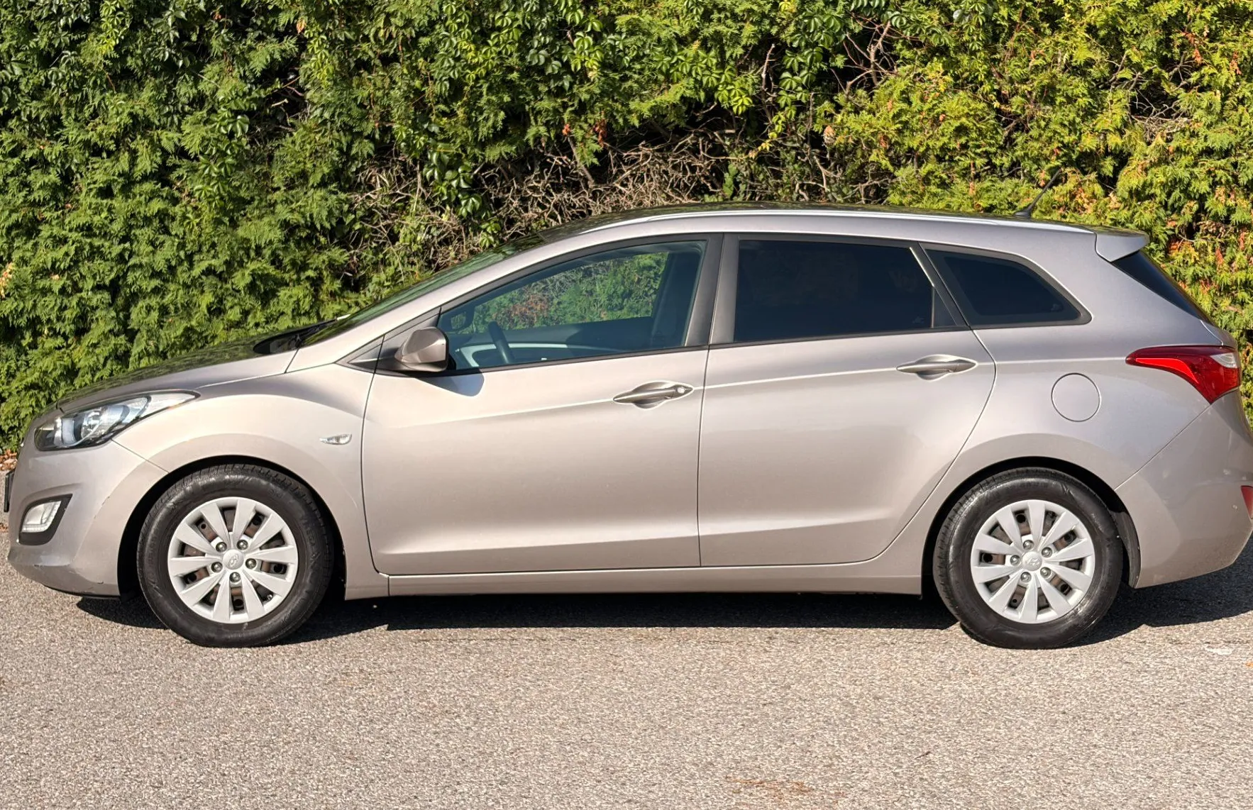 Zunanja slika - Hyundai i30 Wagon - 1.4 CVVT Style - BREZ POLOGA - 5