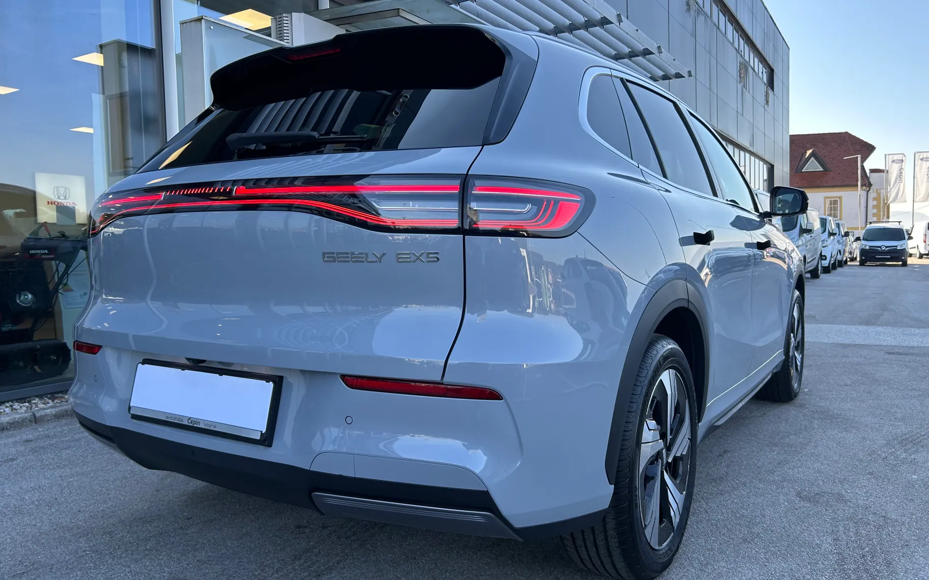 Zunanja slika - Geely EX5 - 60.22kWh FWD 160kW MAX | VOZILO V PRIHODU I | - 4