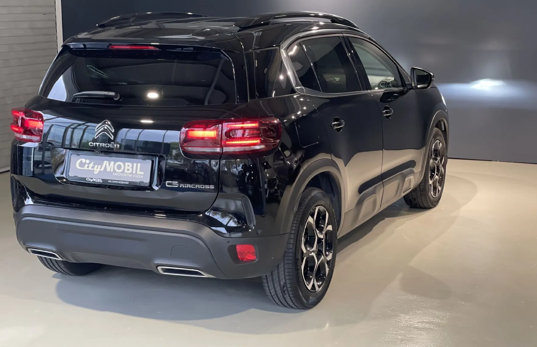 Zunanja slika - Citroën C5 Aircross - 1.LASTNIK-KEYLESS-NAVIGACIJA-360KAMERA-RADAR-LED - 6