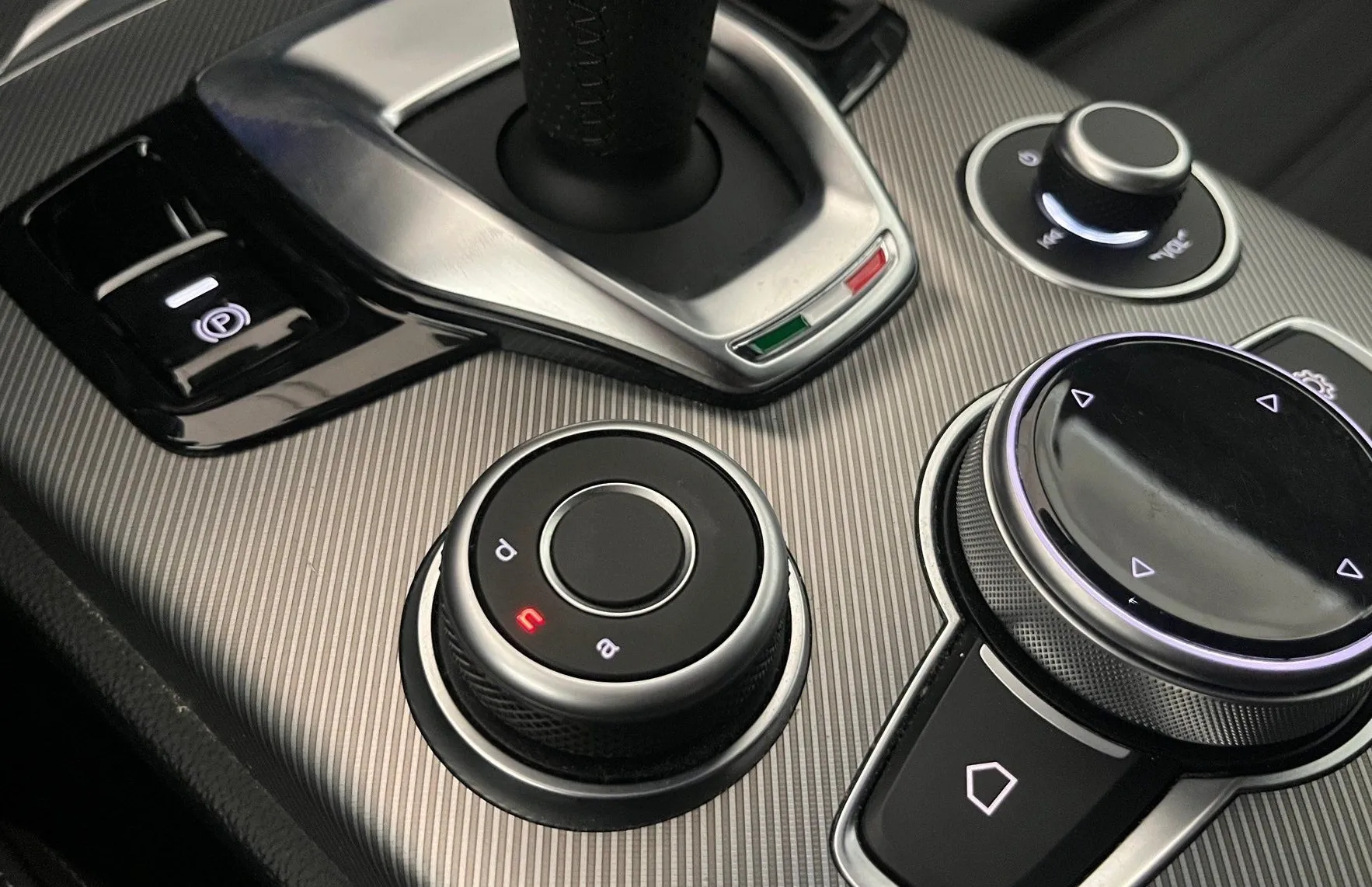 Zunanja slika - Alfa Romeo Stelvio - Q4 2.0 Turbo 280 Veloce Avt. - 19