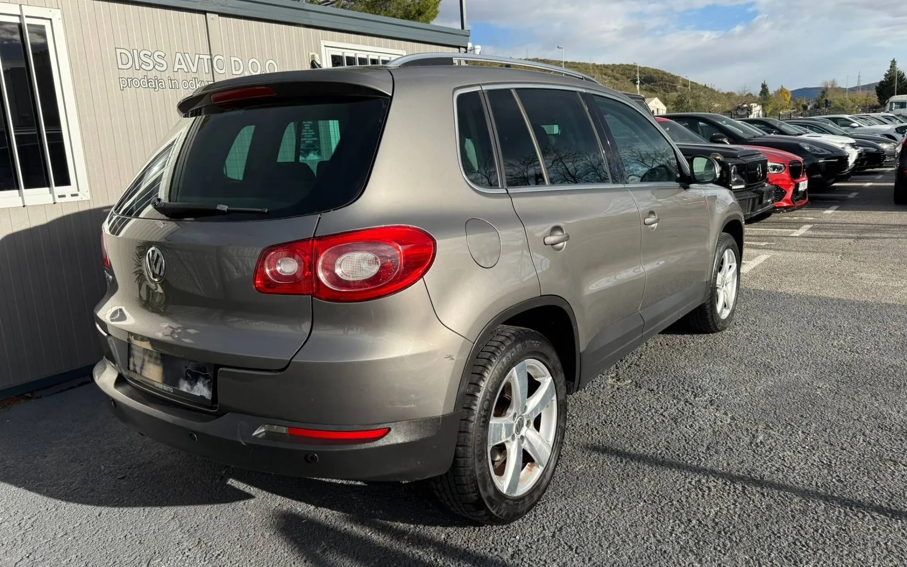 Notranja slika - Volkswagen Tiguan - 2.0 TDI 4MOTION DSG Sport 1.LASTNIK KUP. V SLO - 9