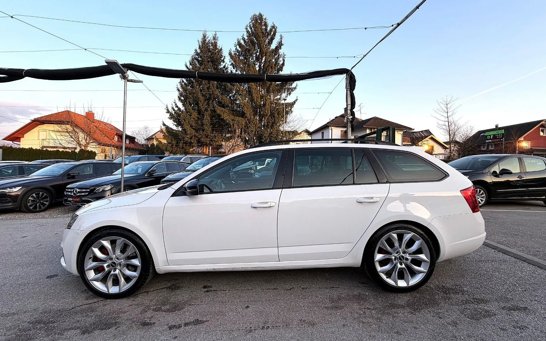 Zunanja slika - Škoda Octavia - 2.0 TDI RS AUT. ACC LED XENON F1 NAVI ALU 19 - 2