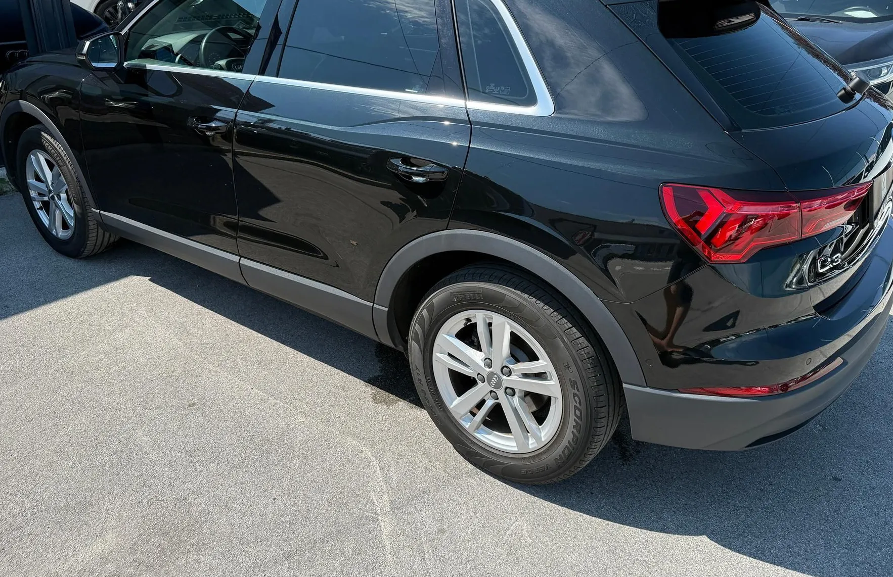 Zunanja slika - Audi Q3 - 35 TDI S tronic Navi Kamera LED LETNO JAMSTVO - 5