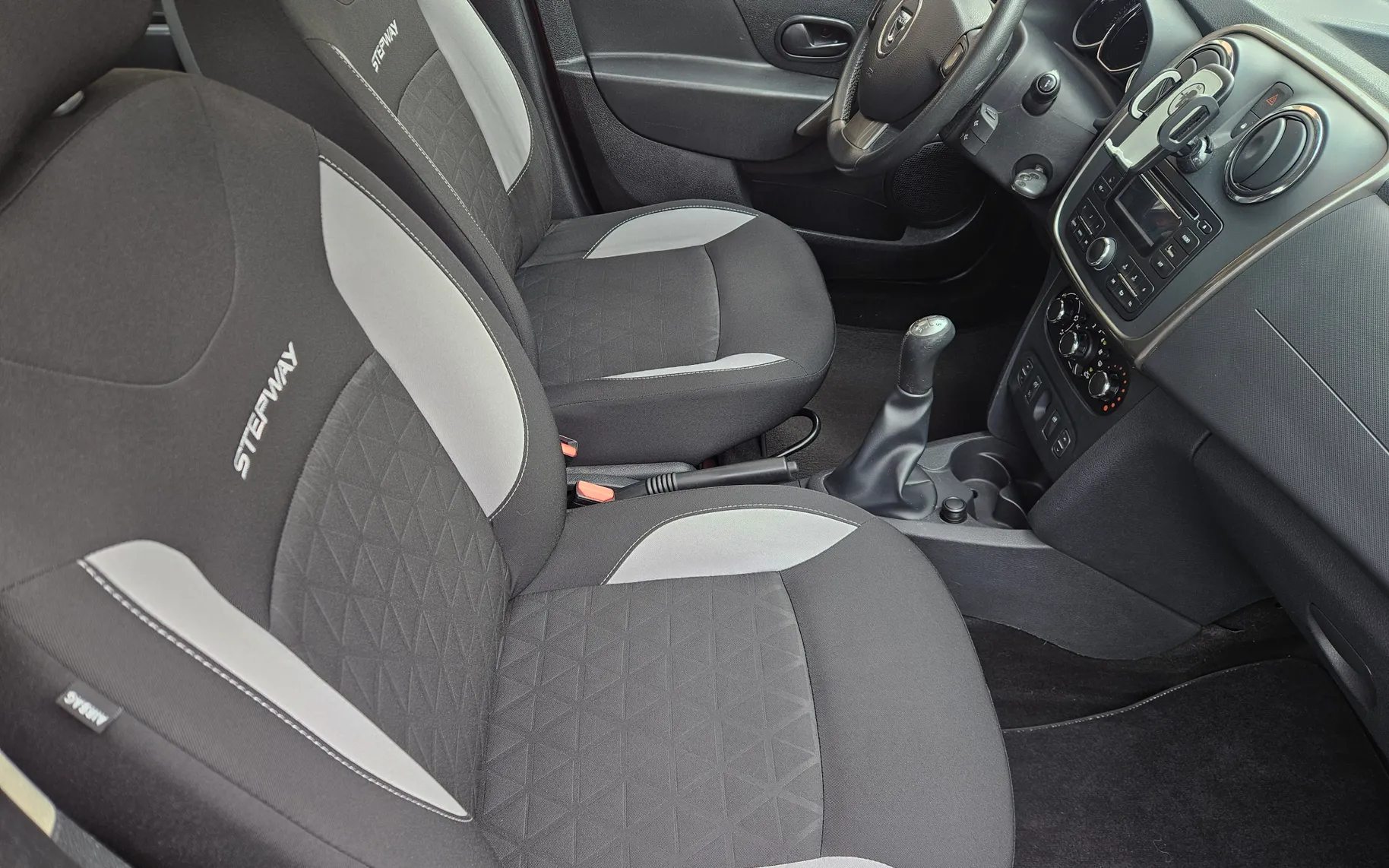 Notranja slika - Dacia Sandero - Stepway 0,9 TCe 90 Prestige - 11