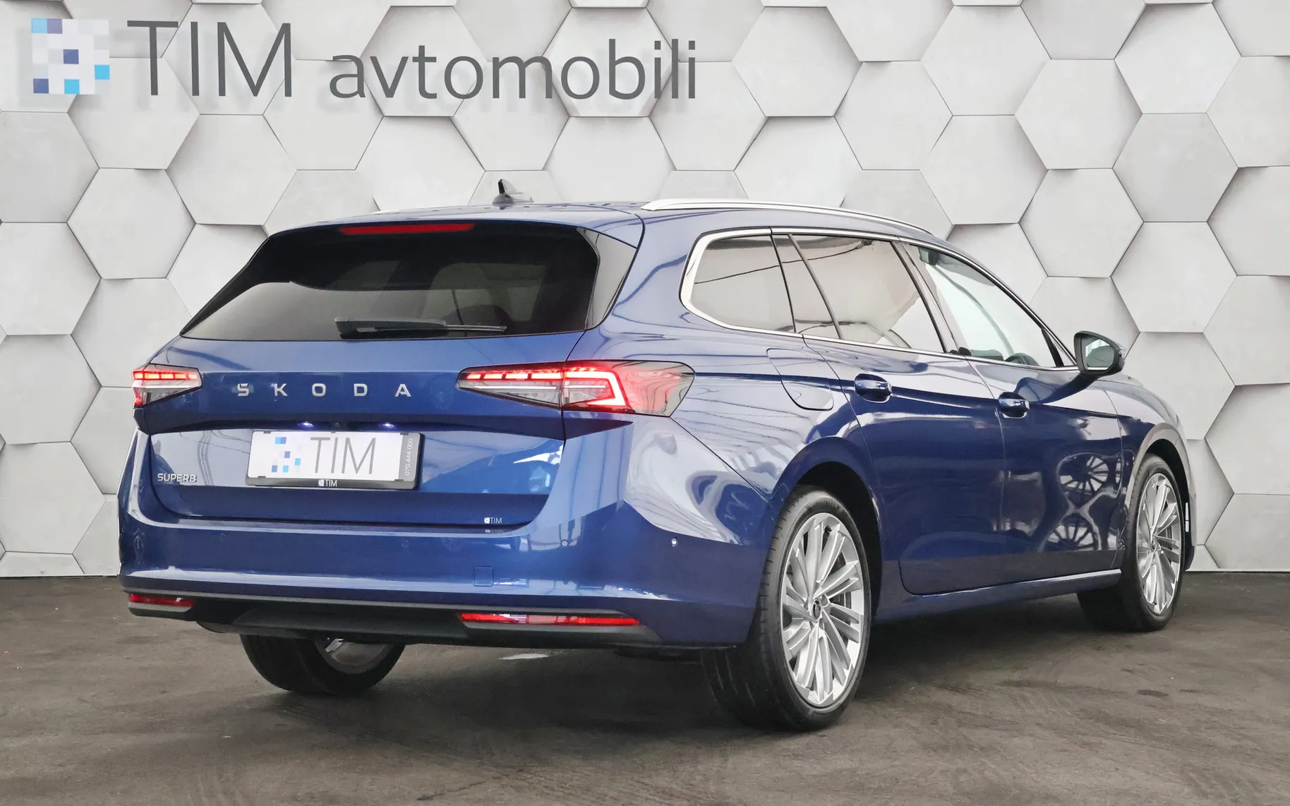 Zunanja slika - Škoda Superb - 1.5 TSI DSG Selection 150KM - 3