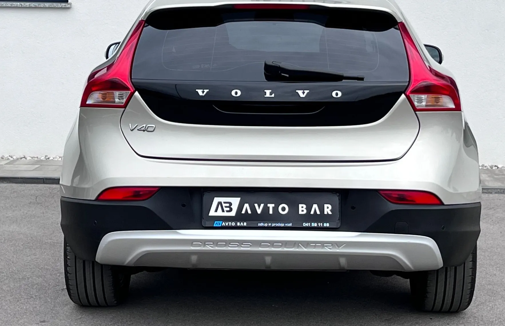 Zunanja slika - Volvo V40 Cross Country - 2.0TD+NAV+VIRTUAL+PDC+ALU - 7