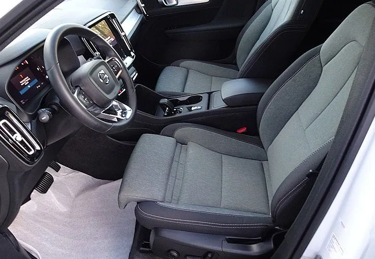 Zunanja slika - Volvo XC40 - 2.0 B3 Core 2WD -VIRTUAL -KAMERA -NAVI - 7