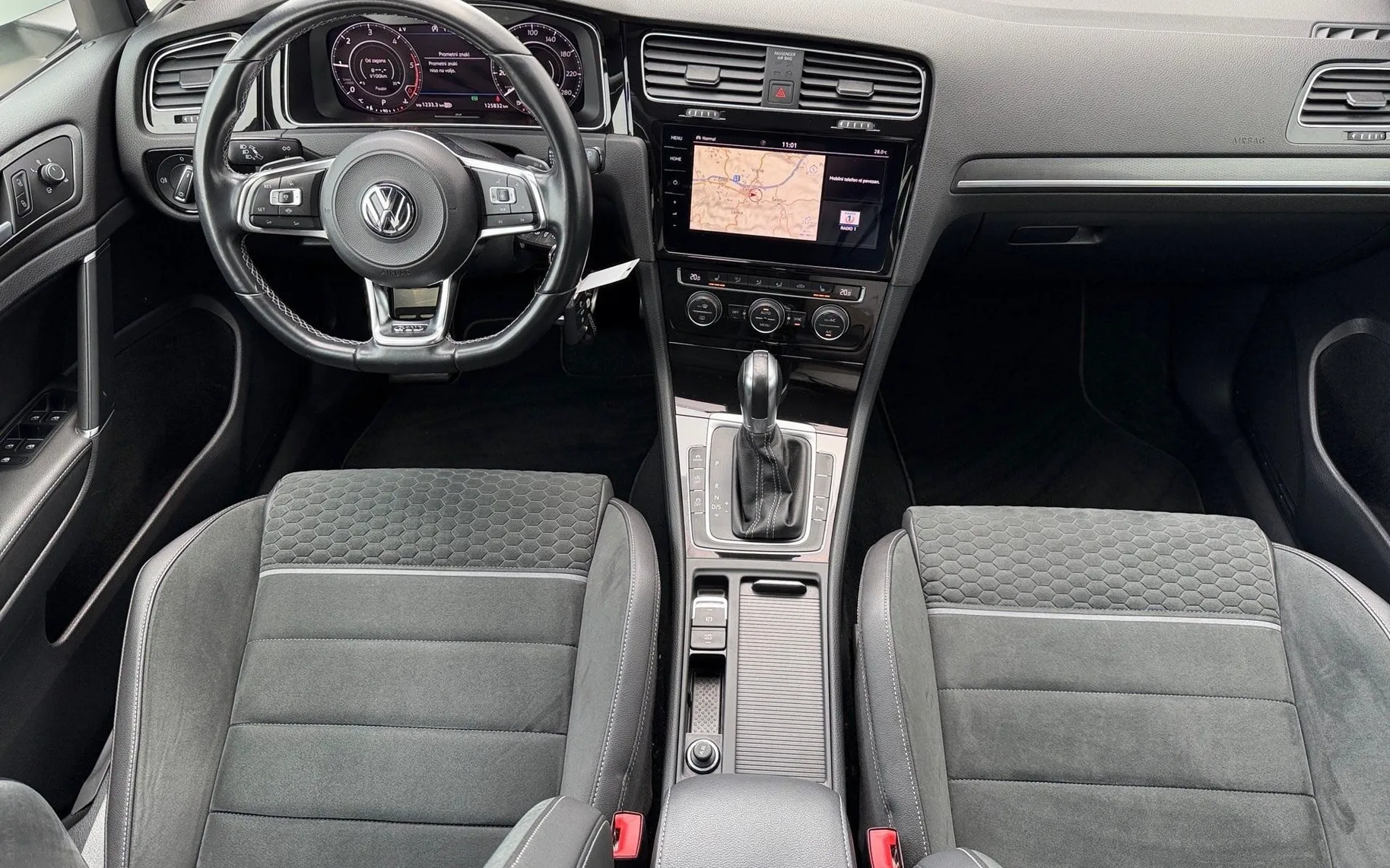 Notranja slika - Volkswagen Golf - GTD 2.0 TDI DSG-ACC-LED-Vl.kljuka-Dynaudio-Kamera. - 10
