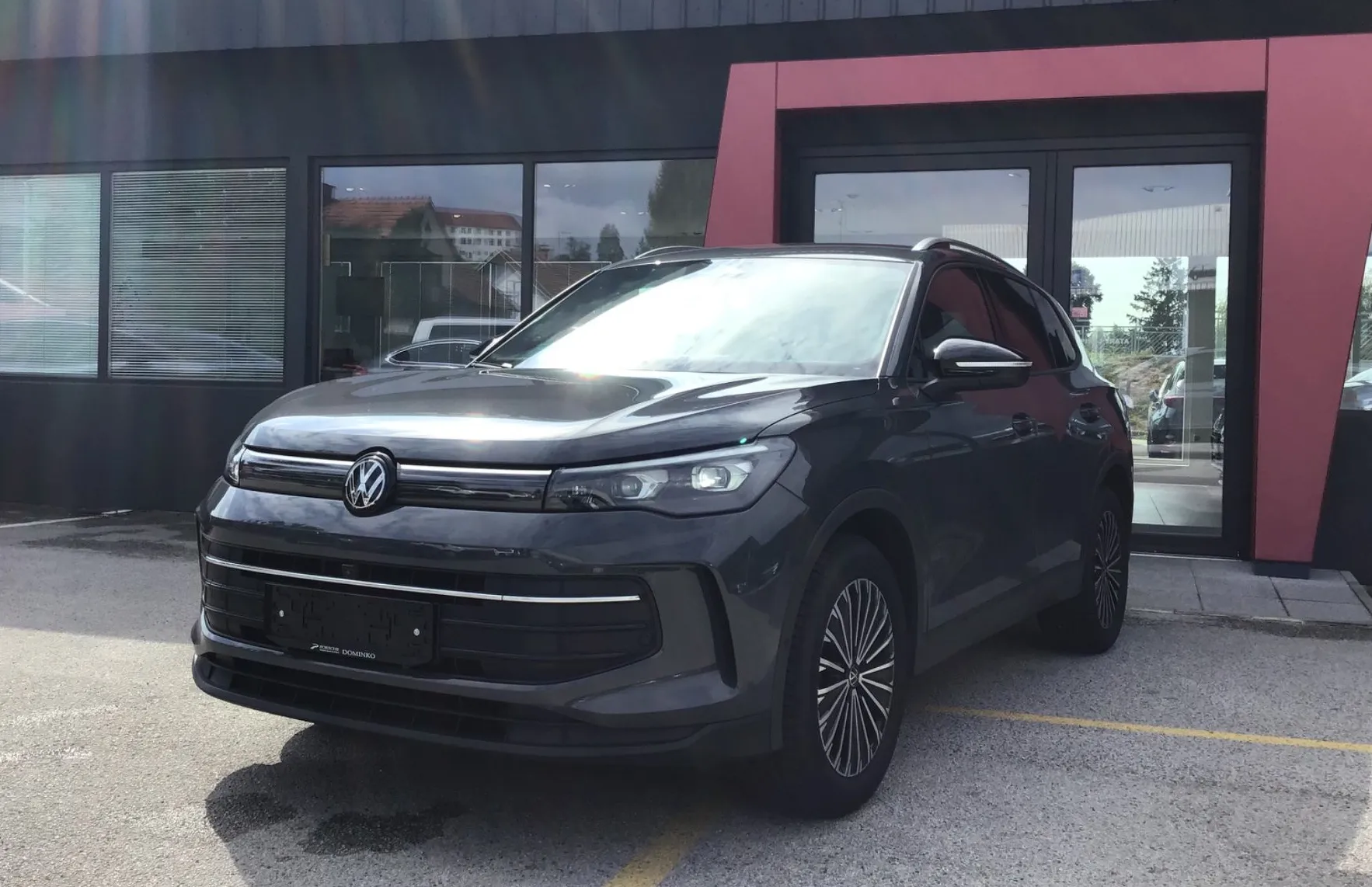 Zunanja slika - Volkswagen Tiguan - 2.0 TDI BMT Life DSG - 1