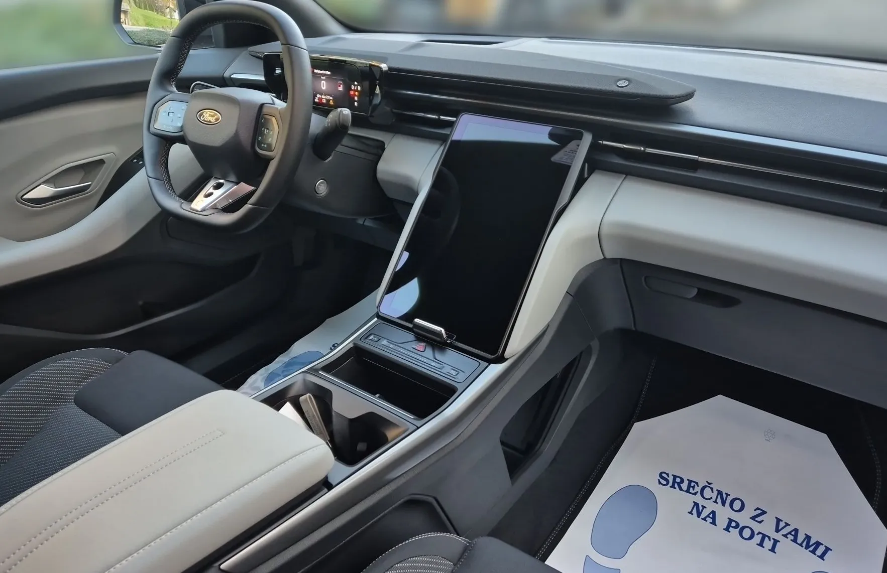 Zunanja slika - Ford Capri - Select 77 kWh 210 kW  286 KM  RWD - 14