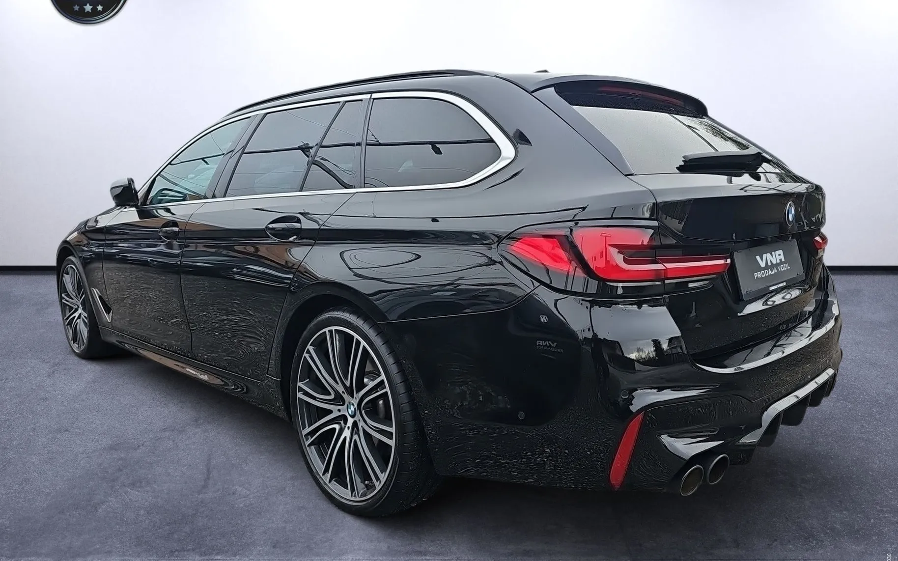 Zunanja slika - BMW serija 5 Touring: - 530i xDrive |M-IZPUH-VOLAN|BOWERS|KAMERA|AMBIENT| - 6
