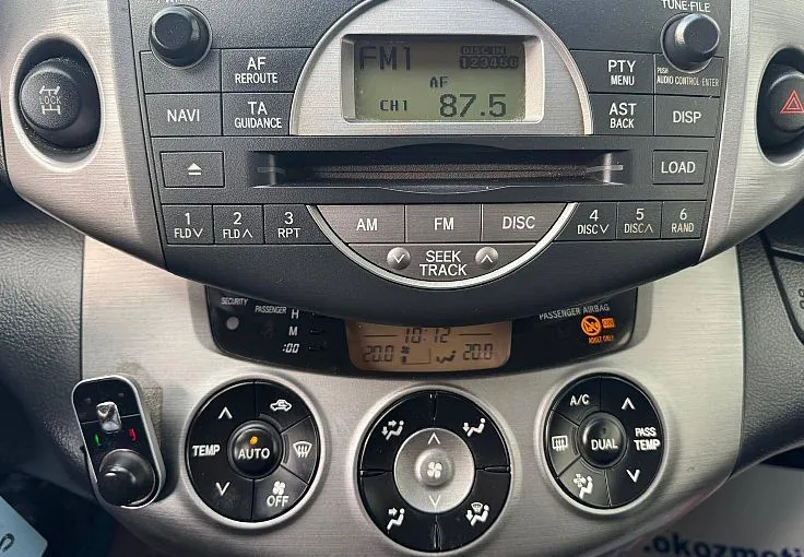 Zunanja slika - Toyota RAV4 - 2.0 Limited Aut. 4x4 - 10