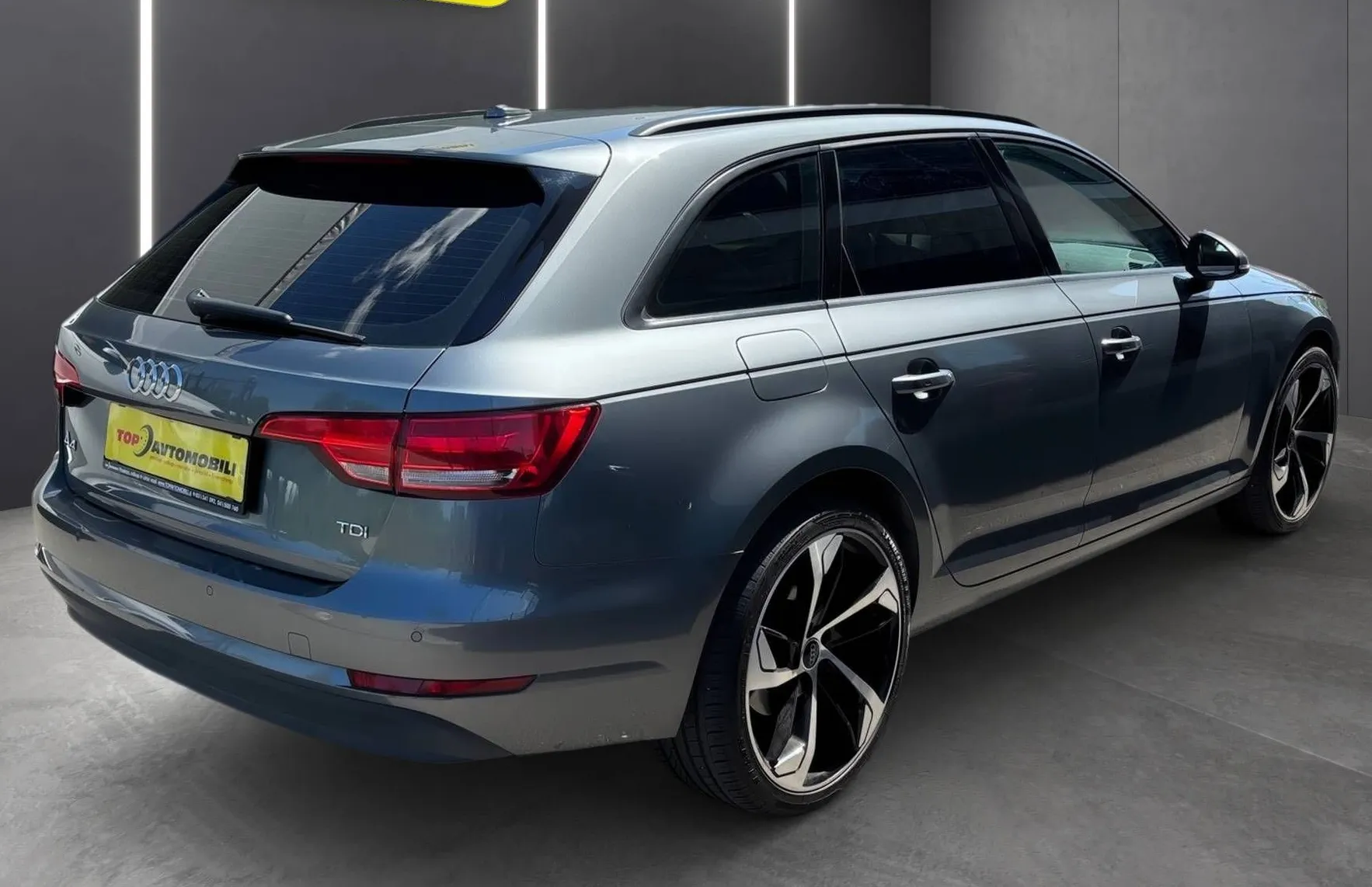 Zunanja slika - Audi A4 - Avant 2.0 TDI LED NAVI TEMP PDC GR.SEDEŽEV KLIMA ITD... - 9