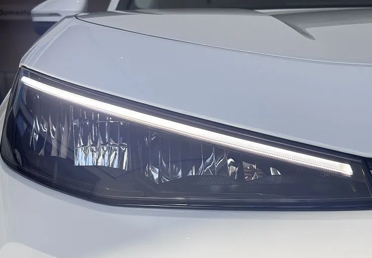 Zunanja slika - Volkswagen T-Roc - Life 1.5 eTSI DSG - NA ZALOGI - - 2